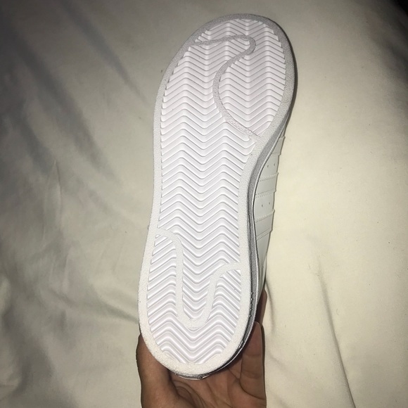 Adidas women’s sneakers - Picture 4 of 4